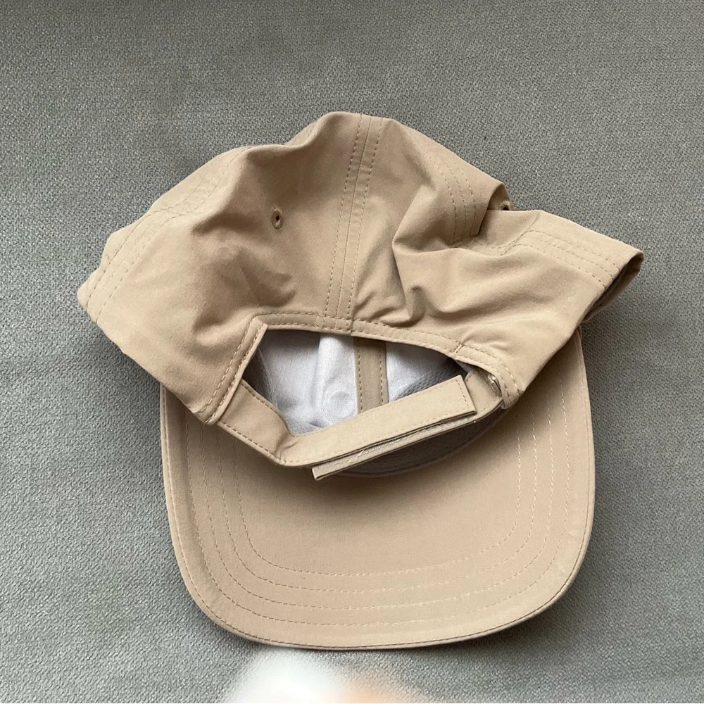 Alo Yoga Performance Off-Duty Cap Gravel
